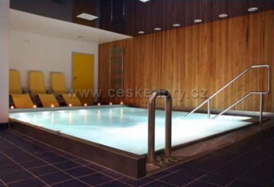 RESIDENT Harrachov****