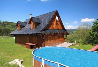 Horská roubenka s bazénem a saunou