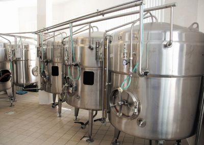 Hotel ** v objektu sklárny