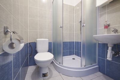 Hotel ** v objektu sklárny