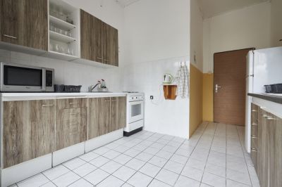 Hotel ** v objektu sklárny