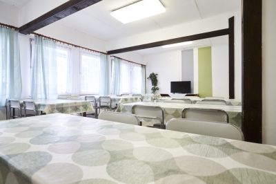 Hotel ** v objektu sklárny