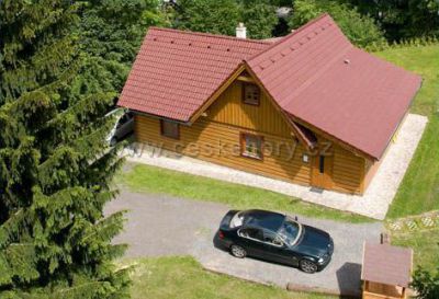 Chalupy 161 a 1022 u skiareálu Razula