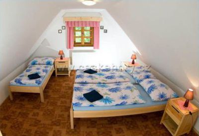 Chalupy 161 a 1022 u skiareálu Razula