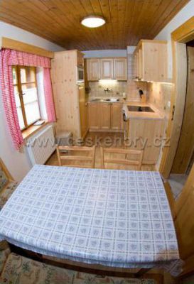 Chalupy 161 a 1022 u skiareálu Razula