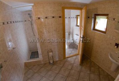 Chalupy 161 a 1022 u skiareálu Razula