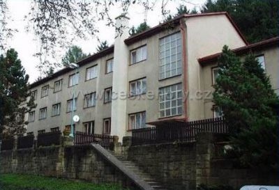 Domovy mládeže BPA Malé Svatoňovice