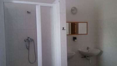 Rekreační zařízení s ubytováním a tenisovými kurty