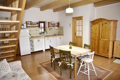 Selský dvůr - apartmány a keramická dílna