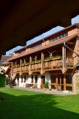 Selský dvůr - apartmány a keramická dílna