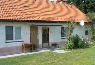 Chalupa v Libouni nedaleko Blaníka