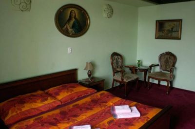 Penzion a restaurace U Zámku