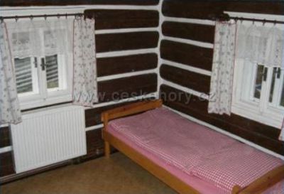 Roubená chalupa v centru Rokytnice nad Jizerou