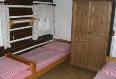 Roubená chalupa v centru Rokytnice nad Jizerou