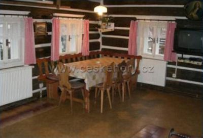 Roubená chalupa v centru Rokytnice nad Jizerou