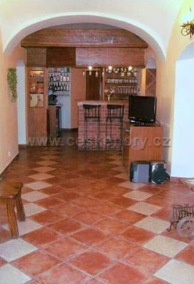 Hotel a Staročeská restaurace U Svatého Vavřince