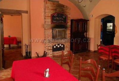 Hotel a Staročeská restaurace U Svatého Vavřince