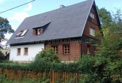 Chalupa ve Chřibské