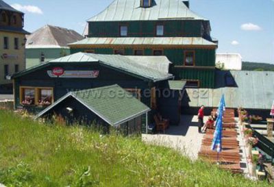 Hotel Zelený Dům