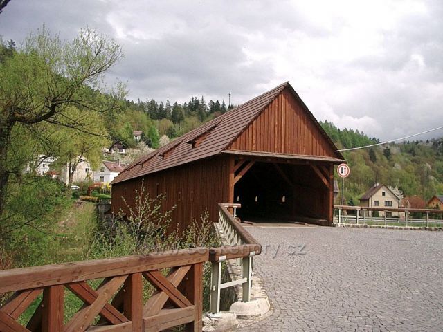 Radošovský celodřevěnný most