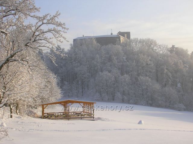 zimní pohled na hrad Buchlov