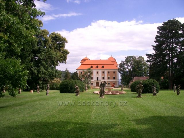 zámek a arboretum Valeč