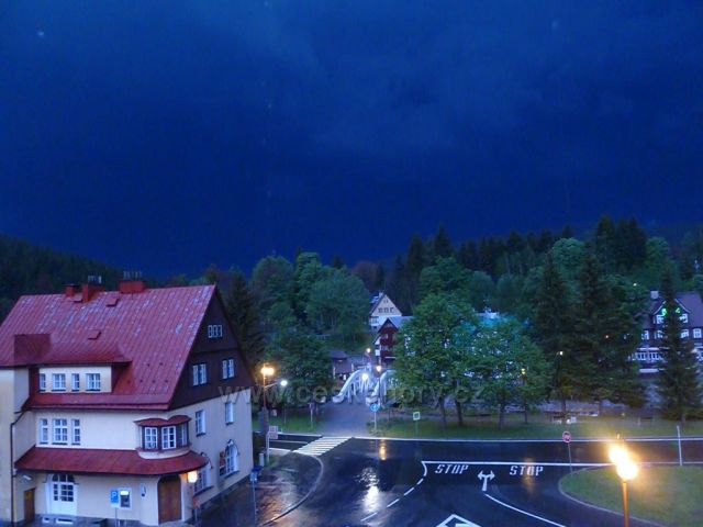 Bouřka ve Špindlu 2011