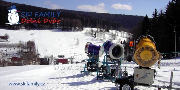 Dolní Dvůr - areál Ski Family - zasnezovani střediska