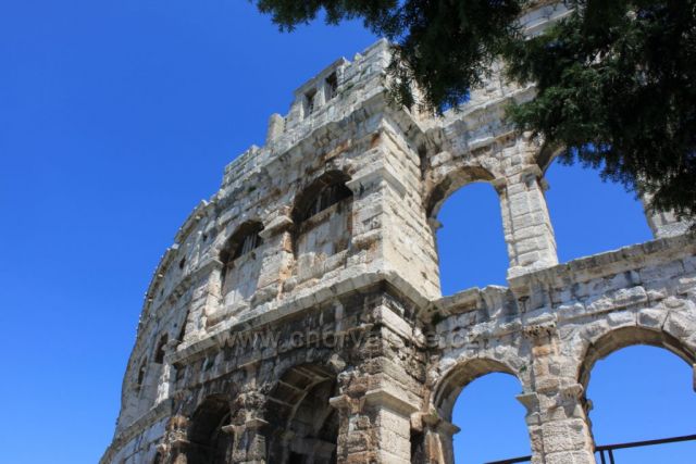 Římský amfiteátr Pula