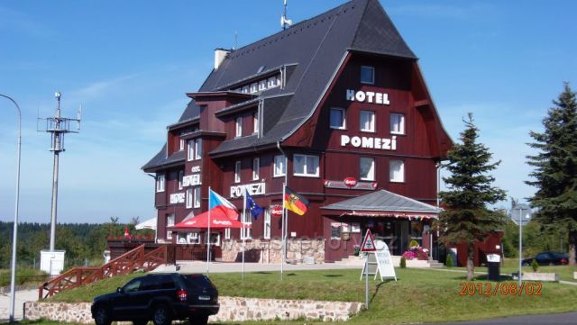 Hotel Pomezí léto 2012