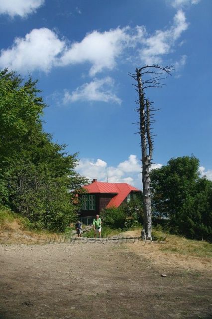 chata na Velkém Javorníku