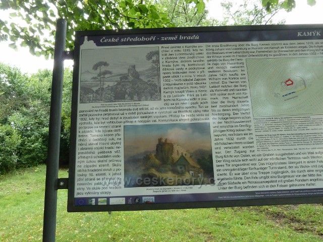Informační tabule pod hradem Kamýk