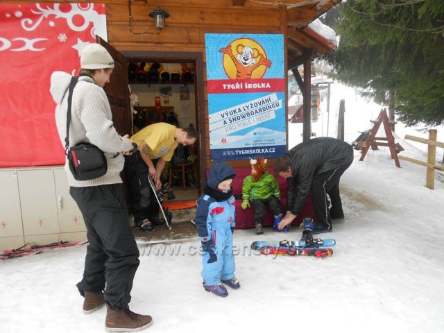 DĚTSKÁ ŠKOLKA LYŽOVÁNÍ