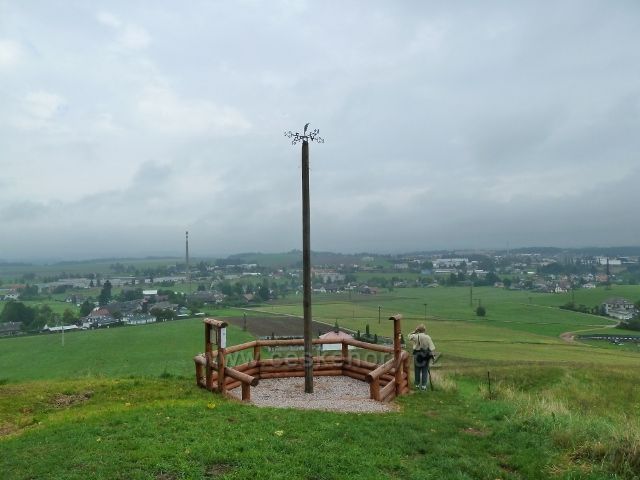 Výhledna nad obcí Dlouhoňovice