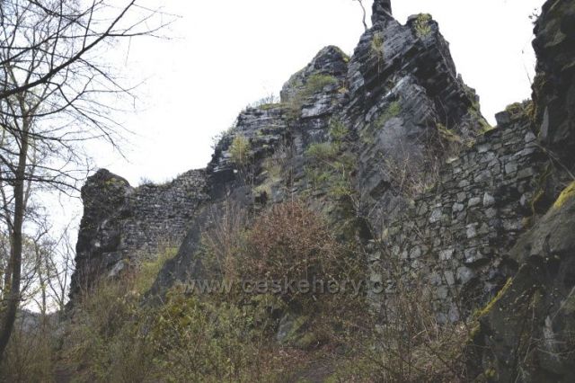 zřícenina hradu Vrabinec