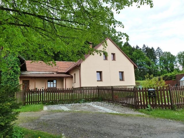 Helvíkovice - bývalá Hovadova hájovna