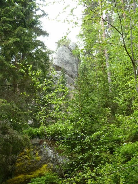 Teplické skály - skalní útvar Dragounská přilba v Anenském údolí
