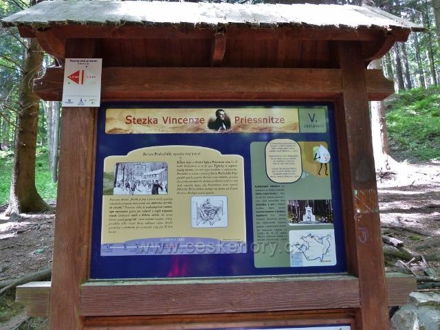 Lázně Jeseník - tabule V.zastavení Stezky Vincenze Priessnitze u Rumunského pramenu