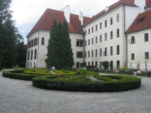 Třeboň - park u zámku