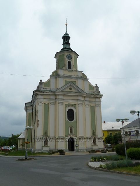 Město Albrechtice -barokní kostel Nanebevzetí Panny Marie