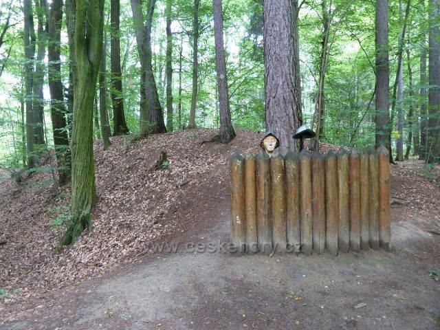 Kokořínsko - Švédský val v vrchu Rovina