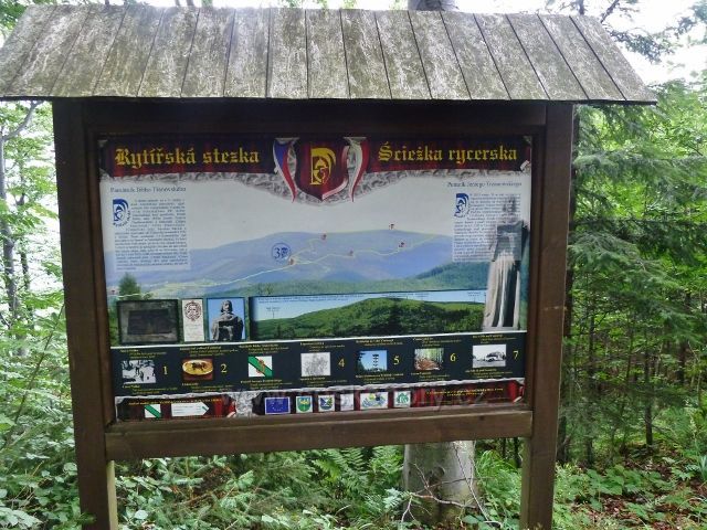 Nýdek - panel Rytířské stezky u památníku J.Třanovského
