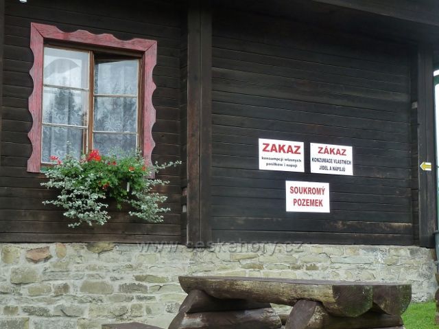Nýdek - "informační" tabule na chatě Čantoryja