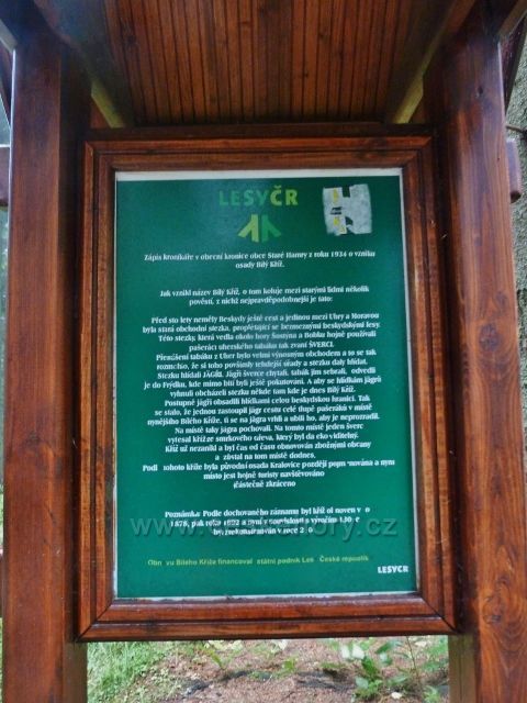 Visalaje - informační panel u Bílého kříže připomíná pověst o jeho vzniku