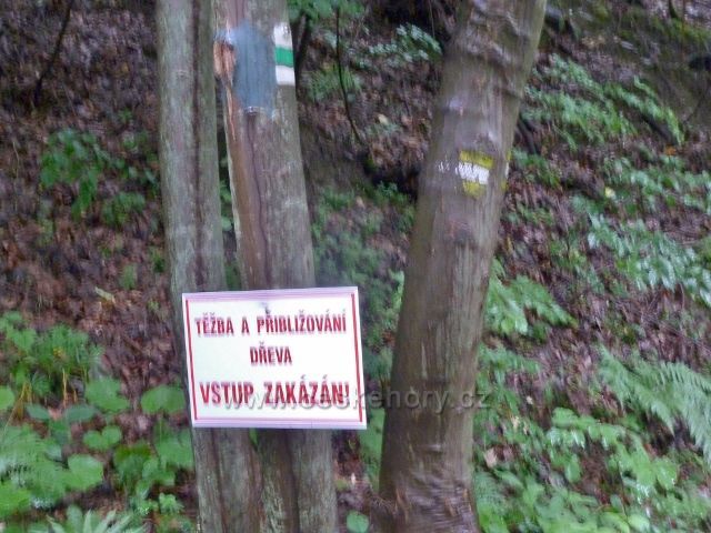 Kozinec - bezpečnost především (na cestě k chatě Kozinec)