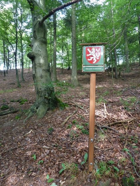 Babí lom - tabulka PR Babí lom pod stejnojmenným rozcestím