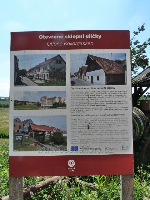 Kraví Hora - infotabule k otevření Sklepní uličky