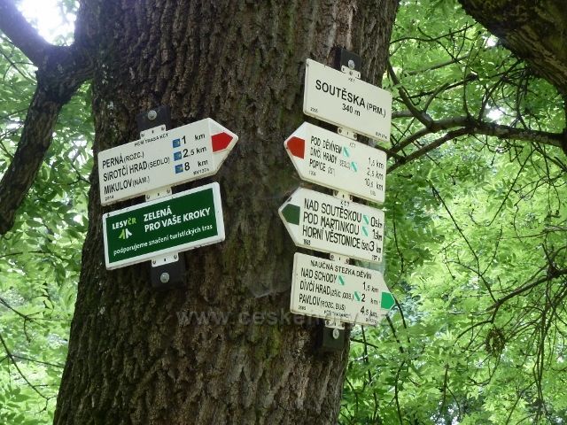 Pálava - turistický rozcestník"soutězka, pramen" (340 m.n.m.)