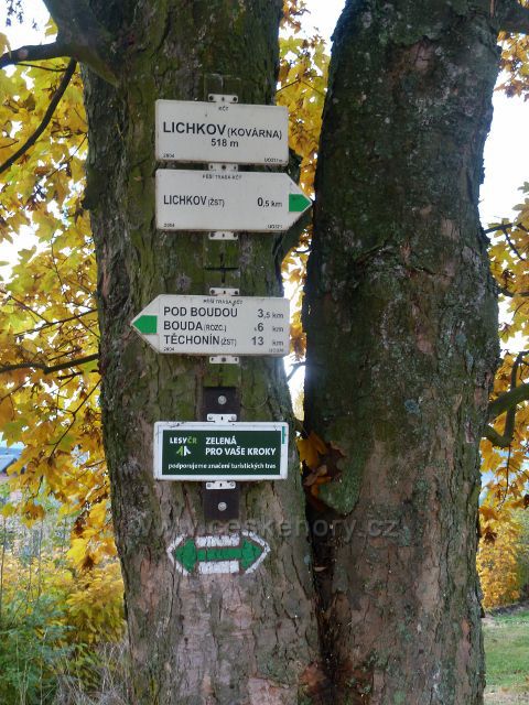 Lichkov - turistický rozcestník u kovárny na trase po zelené TZ