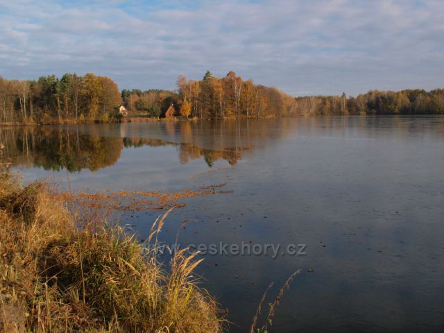 Podzim u třech Havlovických rybníků